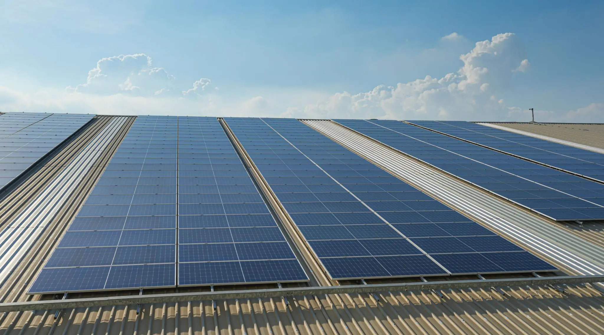 Commercial rooftop solar image
