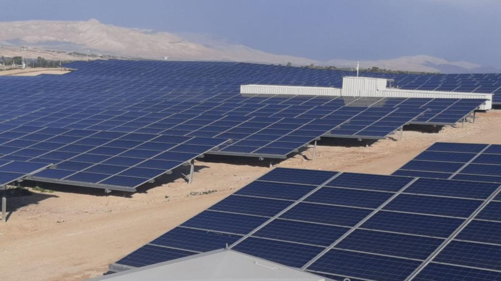 Wide utility-scale photovoltaic field serving the Social Security Corporation Solar Project